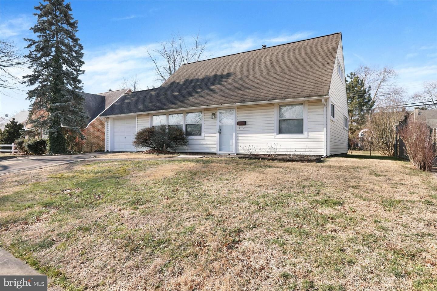 Property Photo:  45 Kingapple Lane  PA 19055 