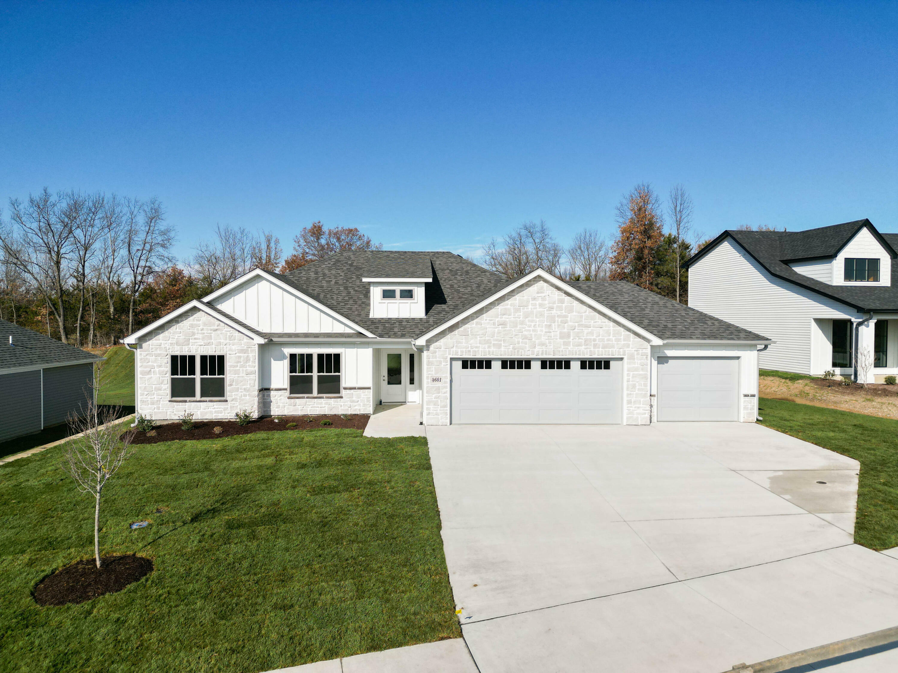 Property Photo:  4601 Stone Mountain Pky  MO 65201 