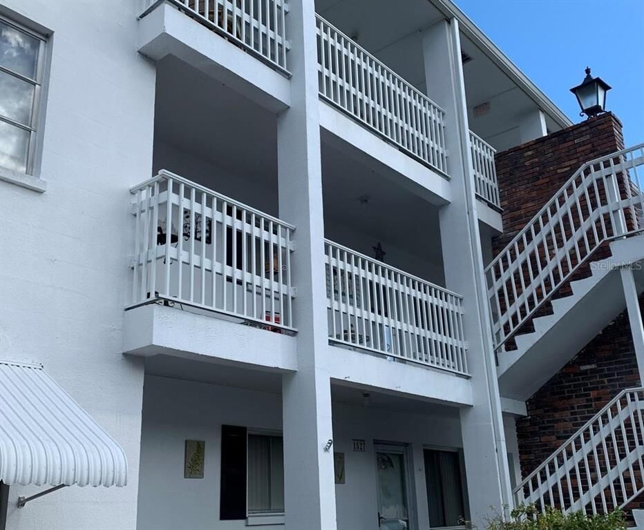 Property Photo:  1541 Leisure Dr F21  FL 34207 