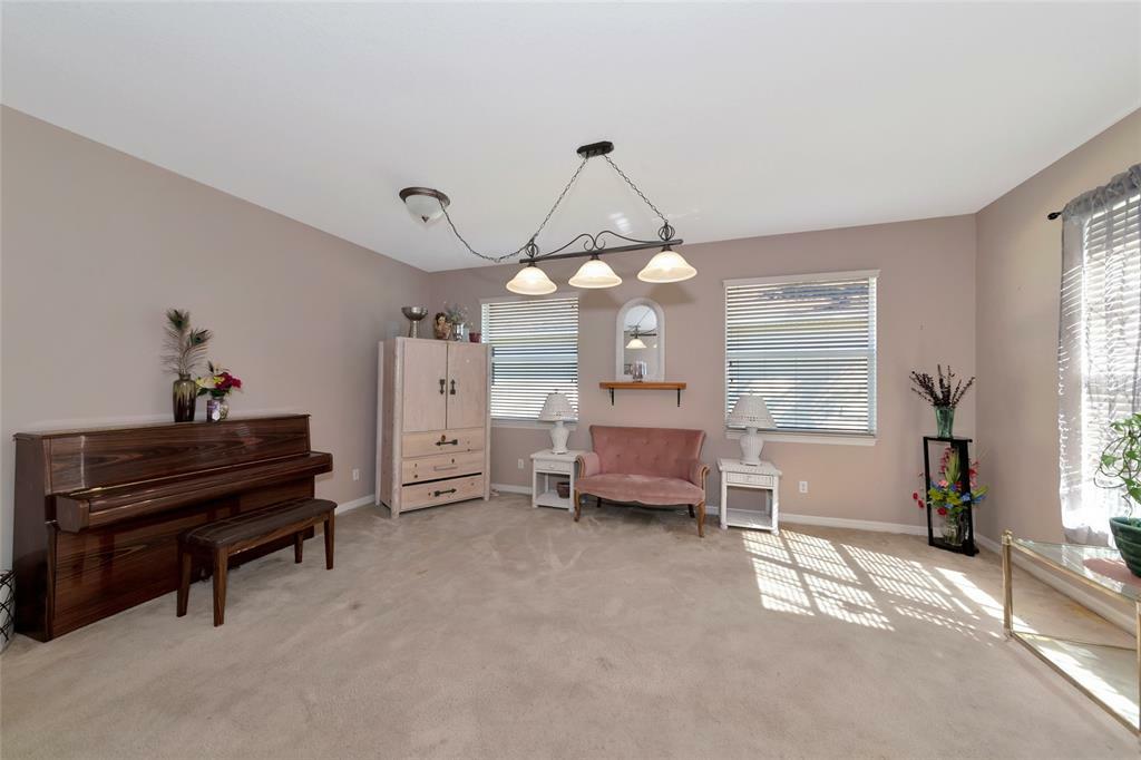 Property Photo:  5410 Lakehurst Court  FL 34221 