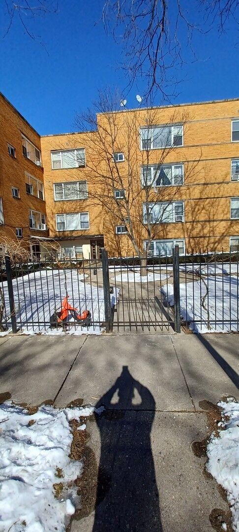 Property Photo:  2834 W Granville Avenue Ga  IL 60659 