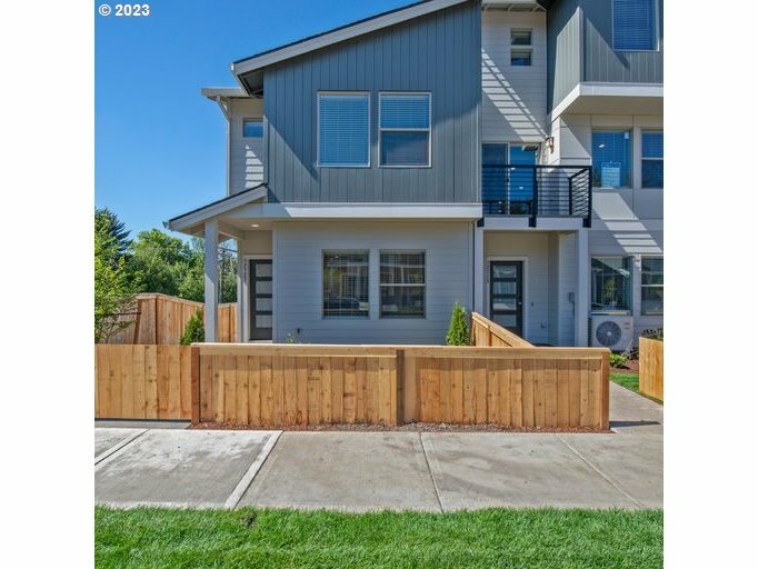 11457 SE Pleasant Valley Pkwy  Happy Valley OR 97089 photo