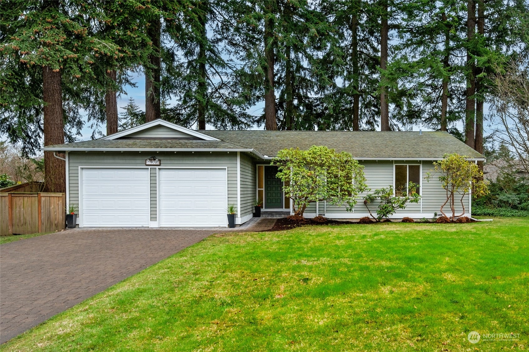 Property Photo:  9701 227th Place SW  WA 98020 