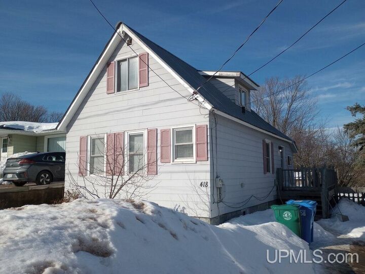 418 McMillan  Marquette MI 49855 photo