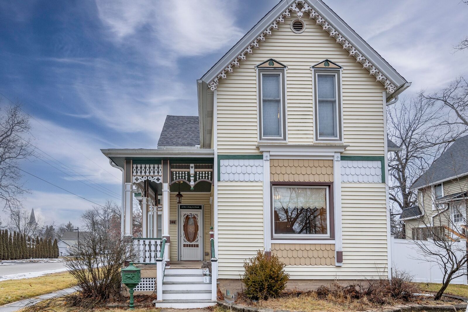 Property Photo: 221 W 1st Street IL 60135