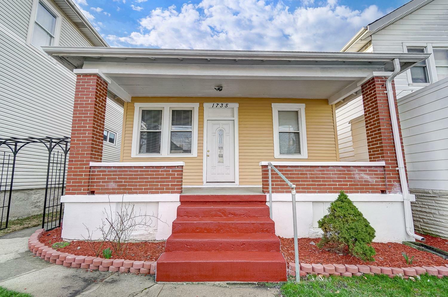 Property Photo:  1735 Grand Blvd  OH 45011 