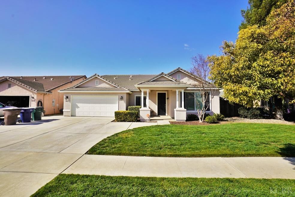 Property Photo:  2675 Korbel Court  CA 93274 