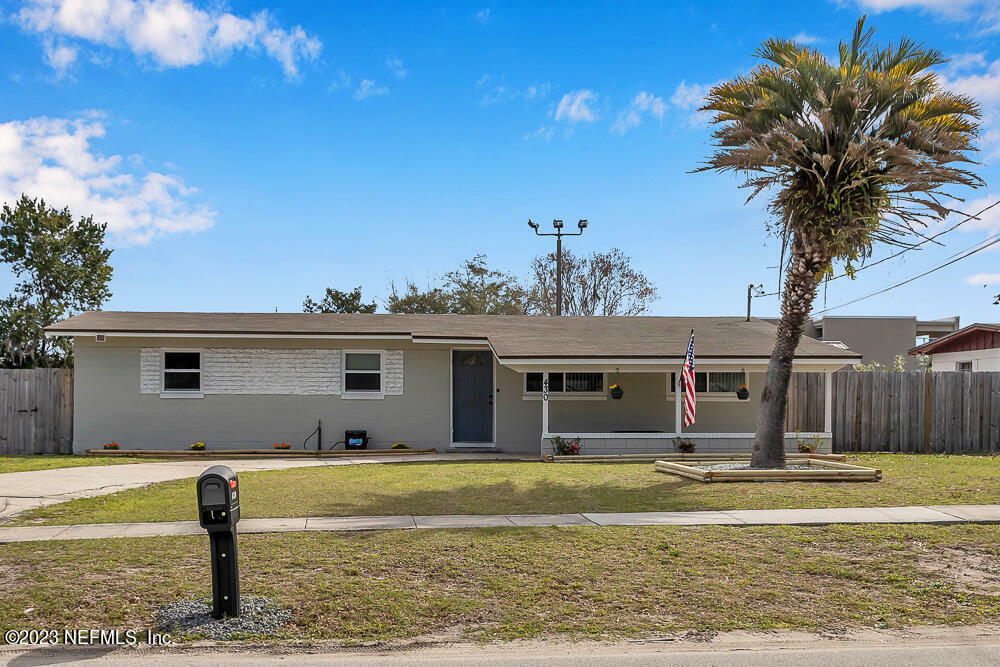 Property Photo:  430 Madeira Drive  FL 32073 