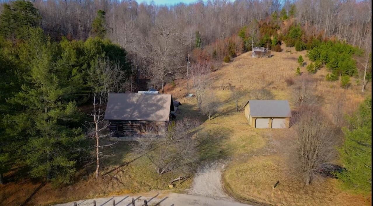 Property Photo:  372 Duck Puddle Road  KY 41164 