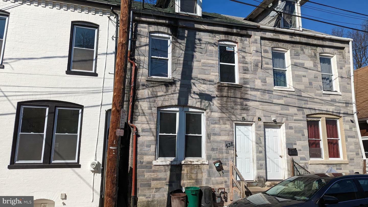 Property Photo:  538 Locust Street  PA 17602 