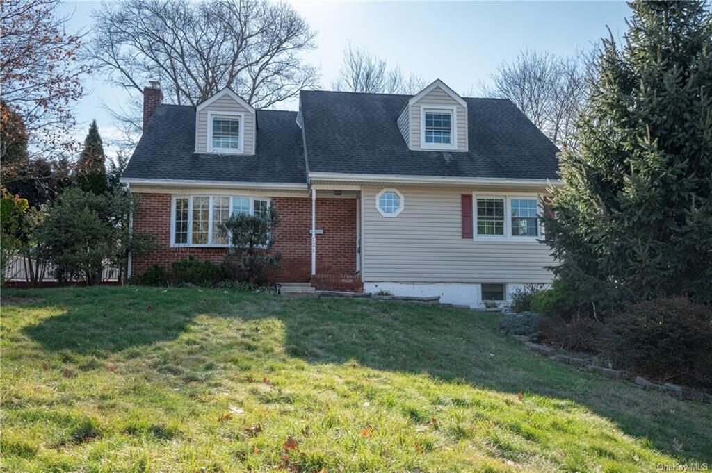 Property Photo:  121 Ludvigh Road  NY 10954 