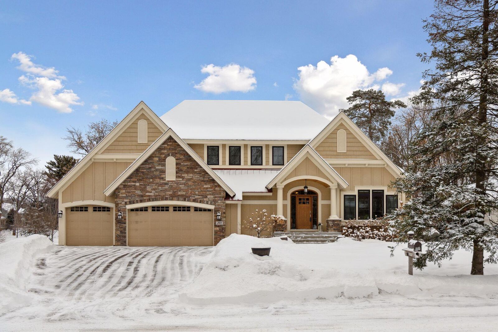 Property Photo: 201 Sunnyridge Lane MN 55422