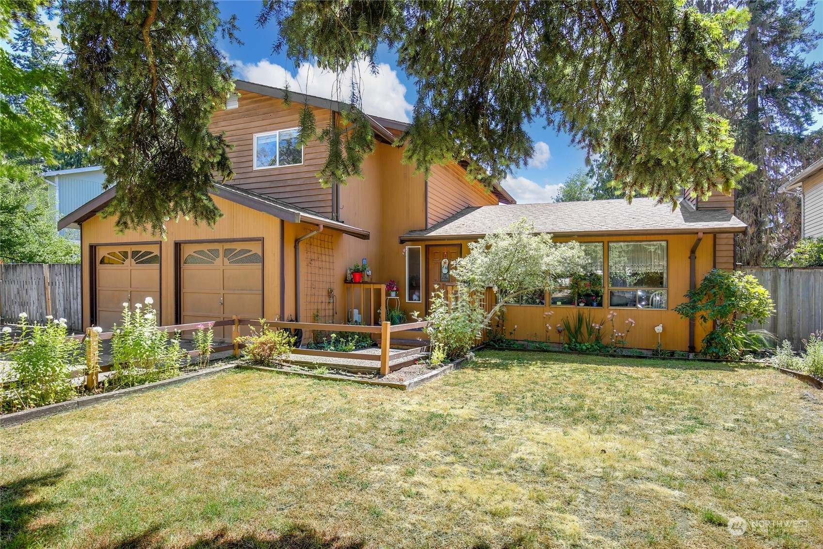 Property Photo:  4432 154th Place SW  WA 98087 