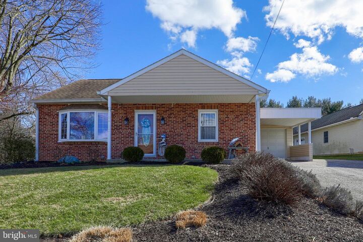 72 Dew Drop Road  York PA 17403 photo