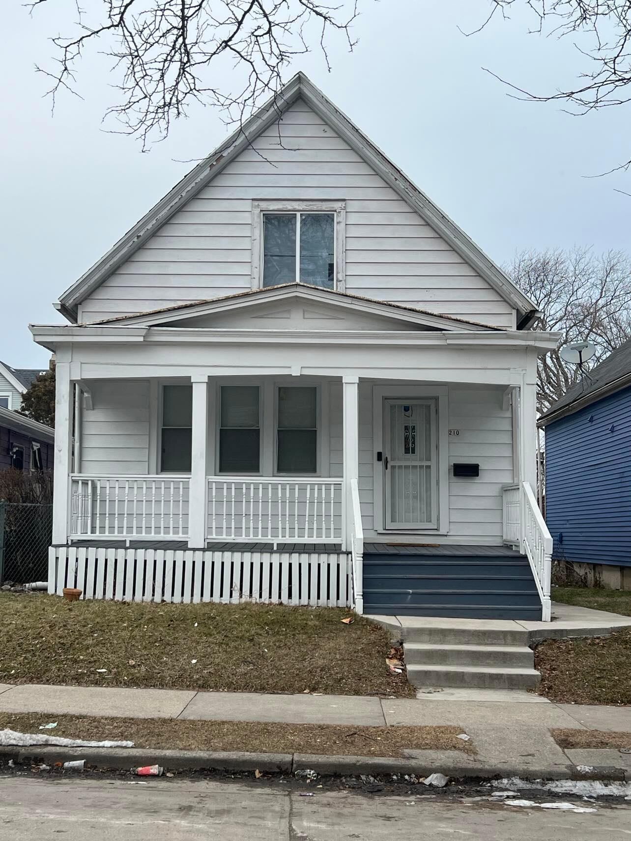 Property Photo: 210 E Chambers St WI 53212