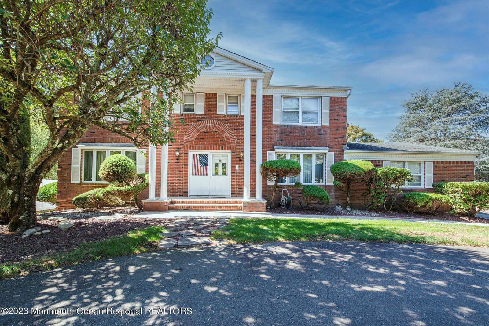Property Photo:  11 Kathy Court  NJ 07746 