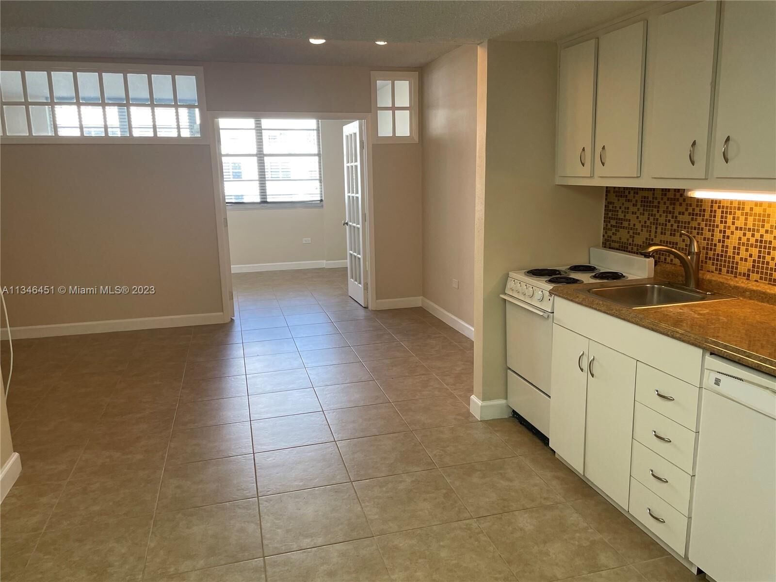 Property Photo: 999 Brickell Bay Dr 1806 FL 33131
