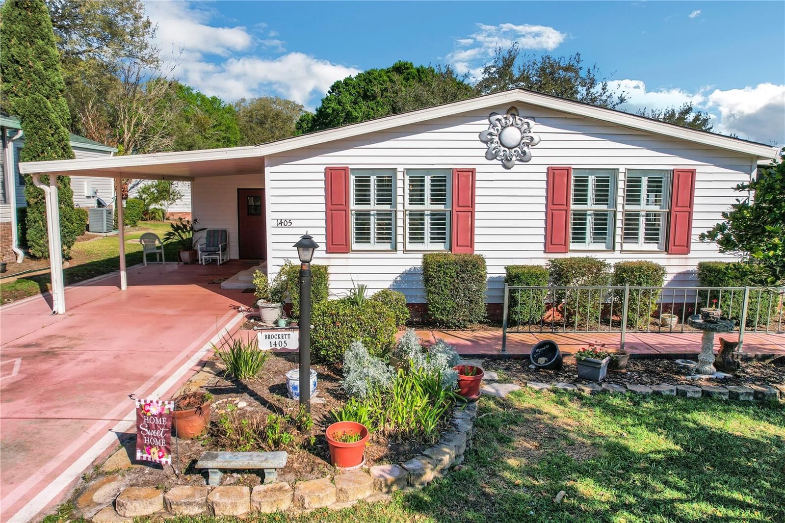 Property Photo: 1405 Bonaventure Lane FL 32159