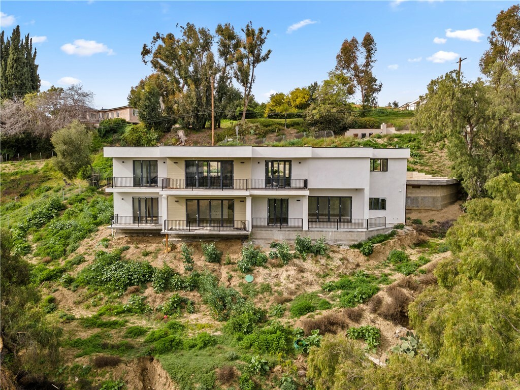 Property Photo: 730 E Avocado Crest CA 90631