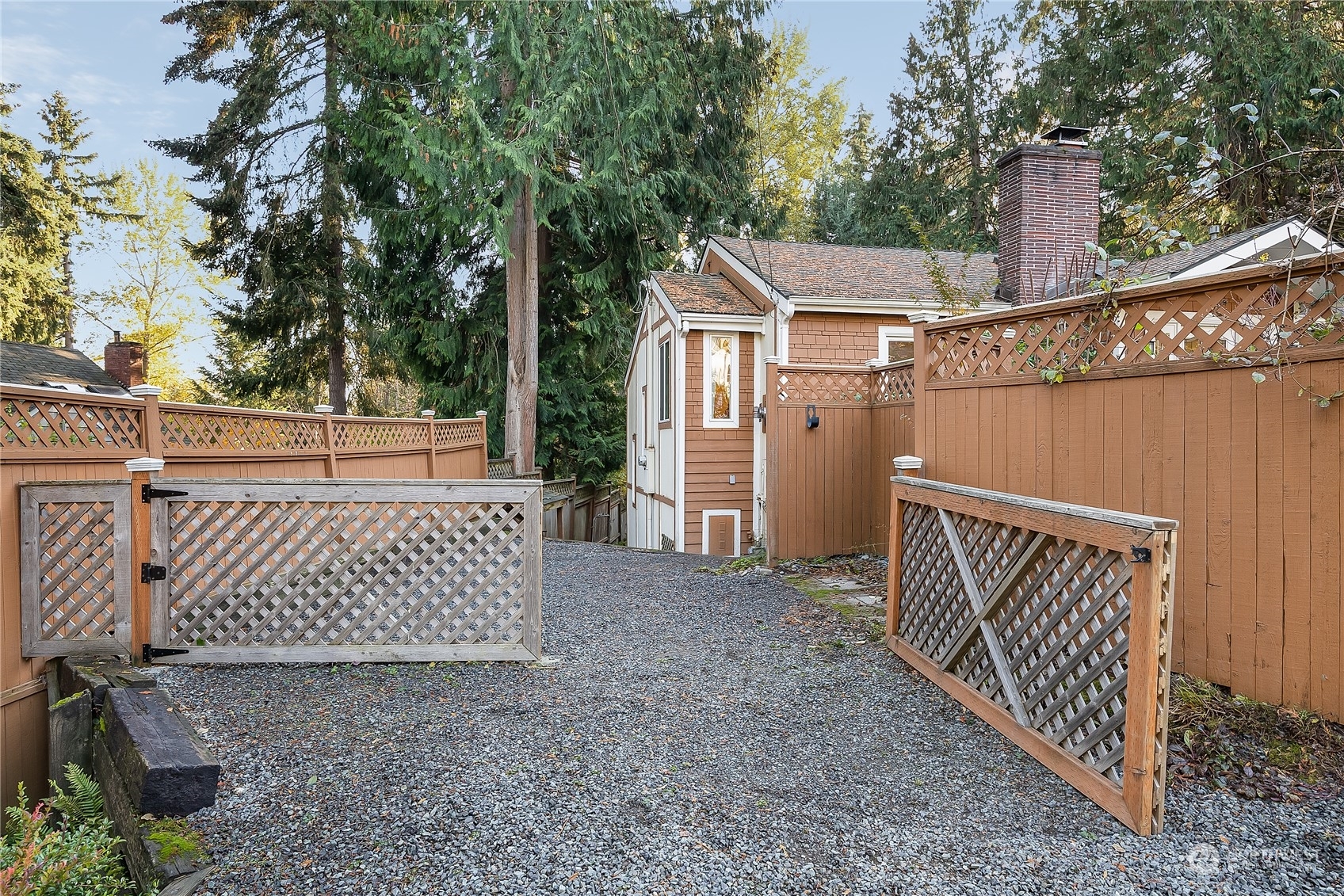 Property Photo:  3219 NE 118th Street  WA 98125 