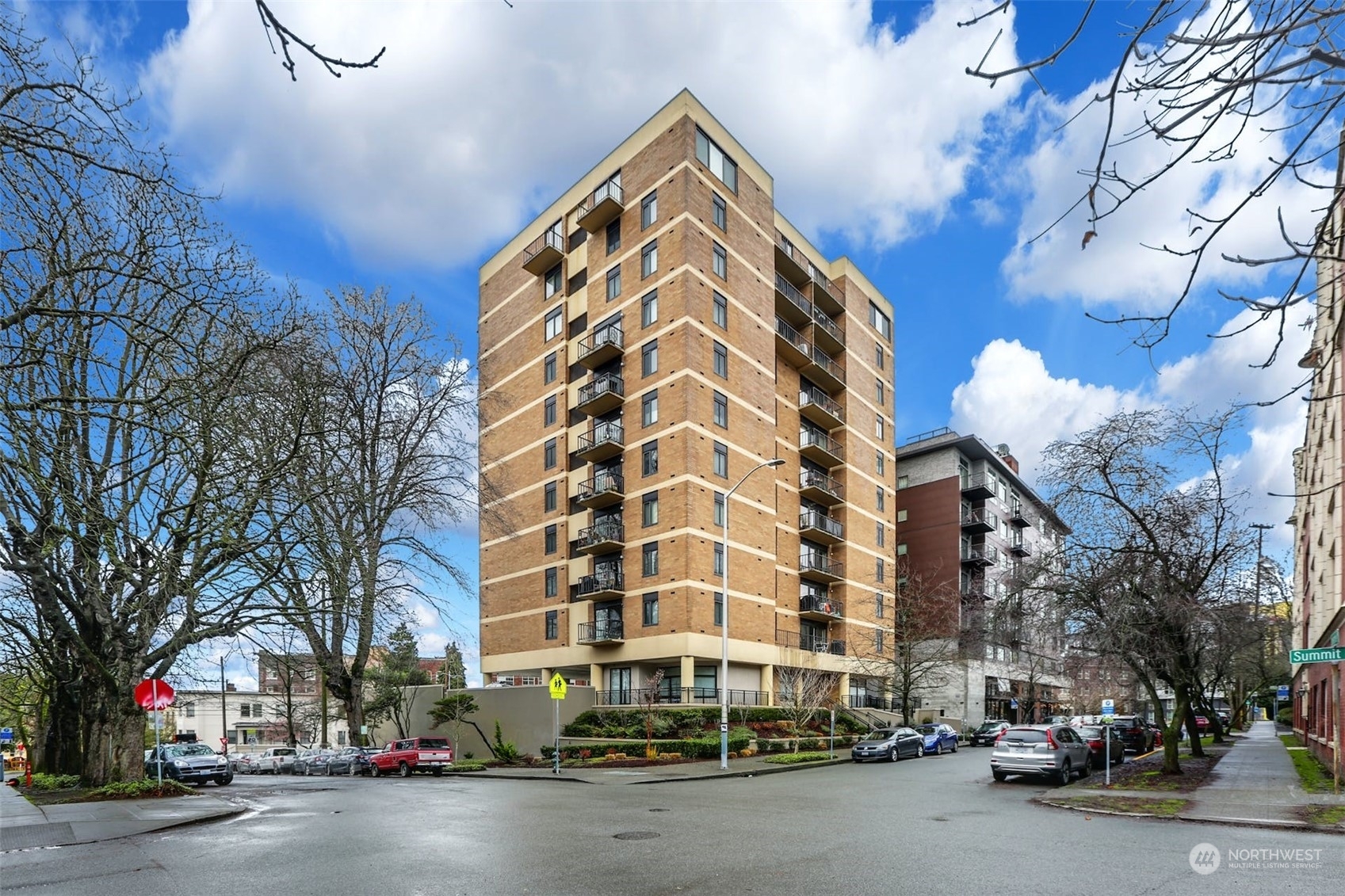 Property Photo:  1300 University Street 2F  WA 98101 