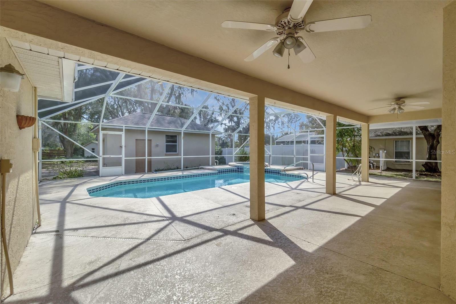 Property Photo:  2706 Bayview Drive  FL 32726 