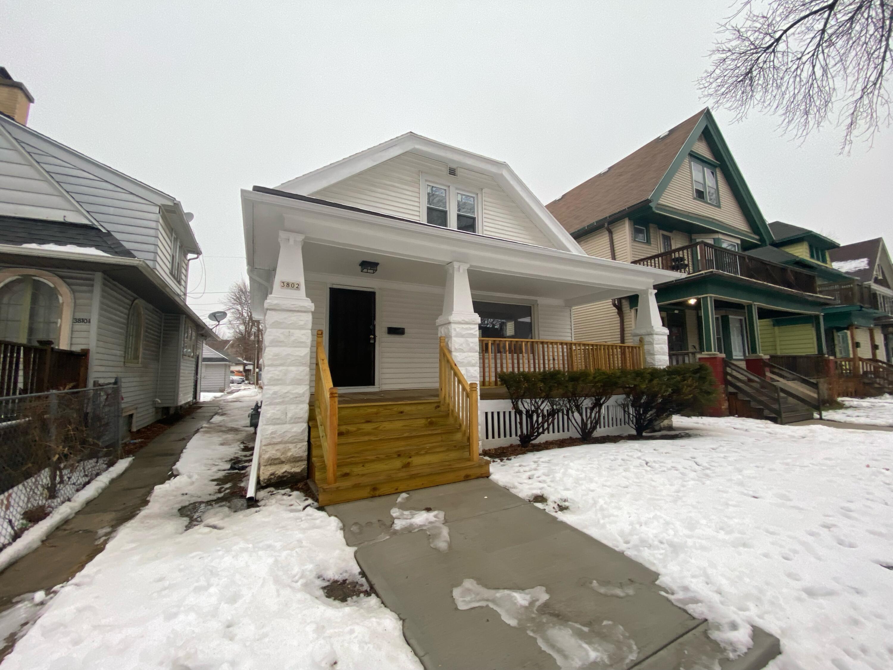 Property Photo:  3802 W Roberts St  WI 53208 