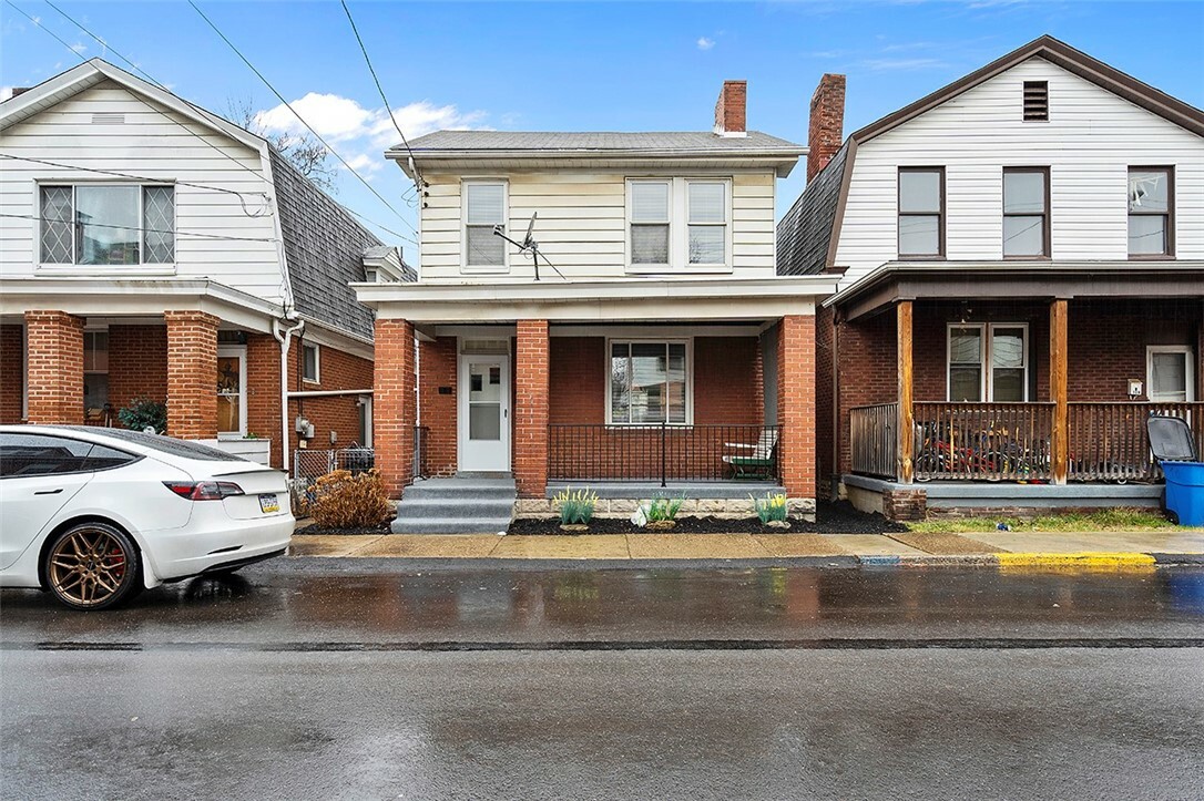 Property Photo:  107 Jane St  PA 15136 