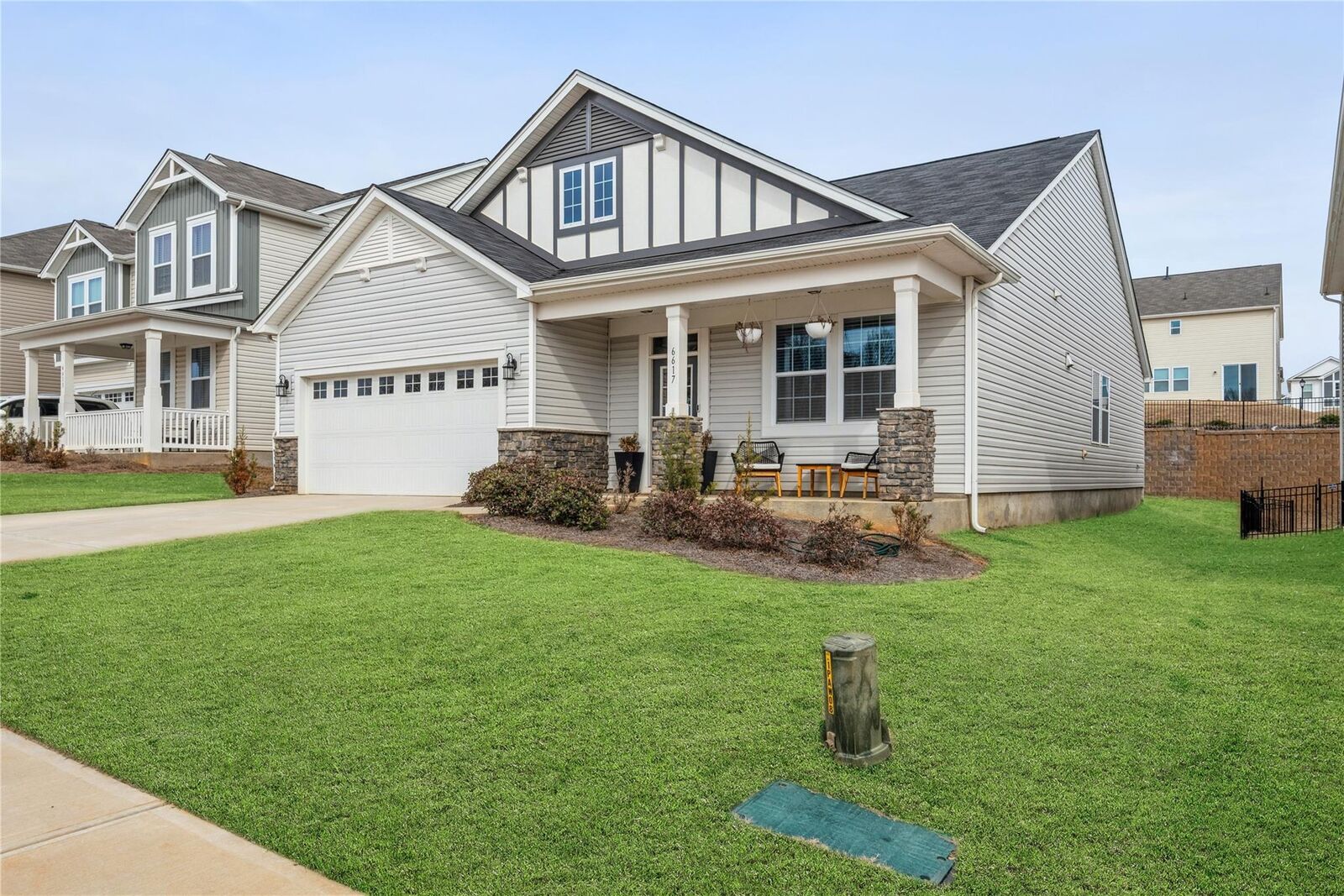 Property Photo:  6617 Meridale Forest Drive  NC 28269 