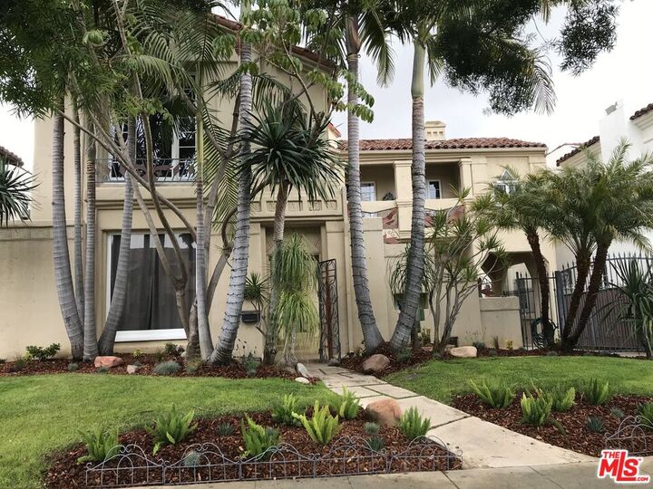 1132  S Hayworth Ave  Los Angeles CA 90035 photo