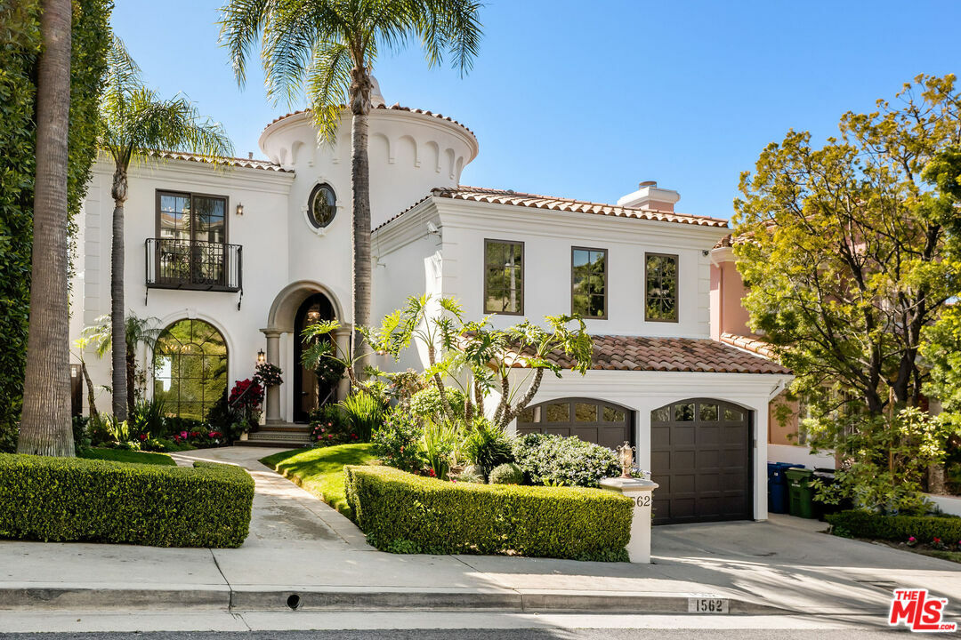 Property Photo: 1562 Chastain Pkwy CA 90272