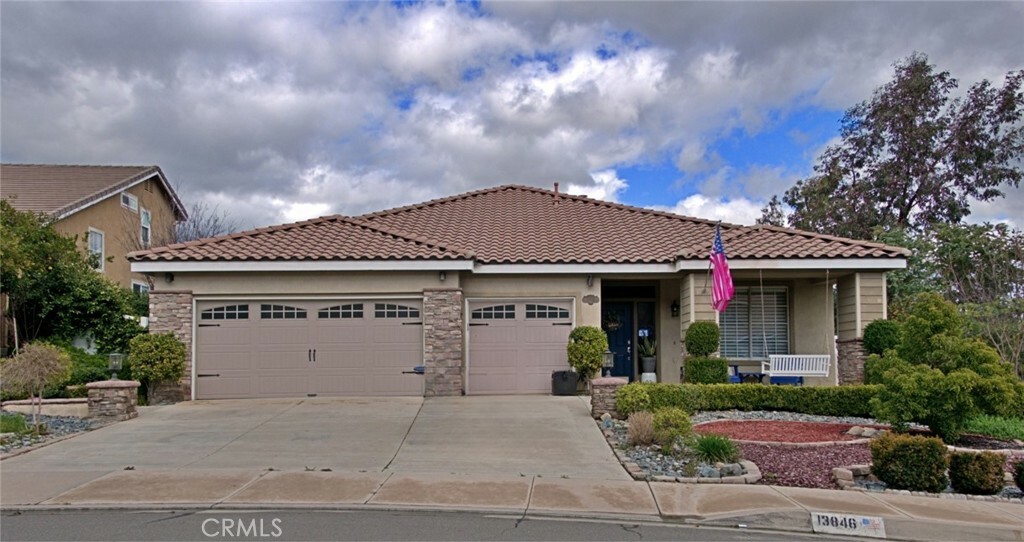 Property Photo:  13846 Palomino Creek Drive  CA 92883 