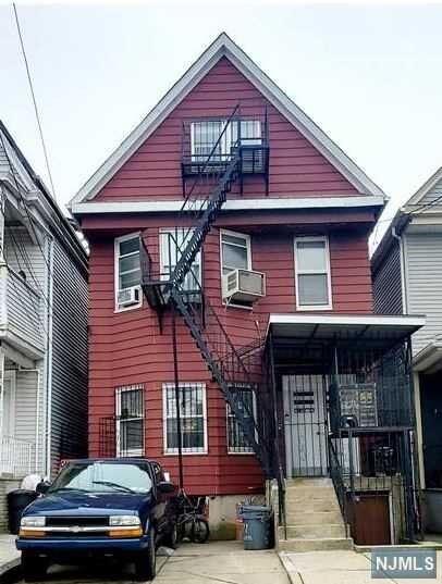 Property Photo:  271 Union Street  NJ 07304 