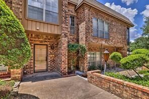 Property Photo: 4321 Bellaire Drive S TX 76109