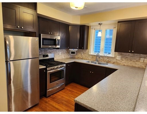 Property Photo: 4-6 Sunnyside St 3 MA 02136