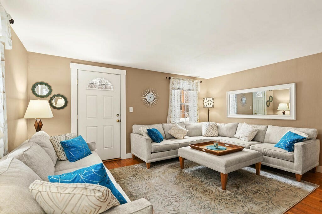 Property Photo:  33 Winthrop Street Ext  MA 01923 