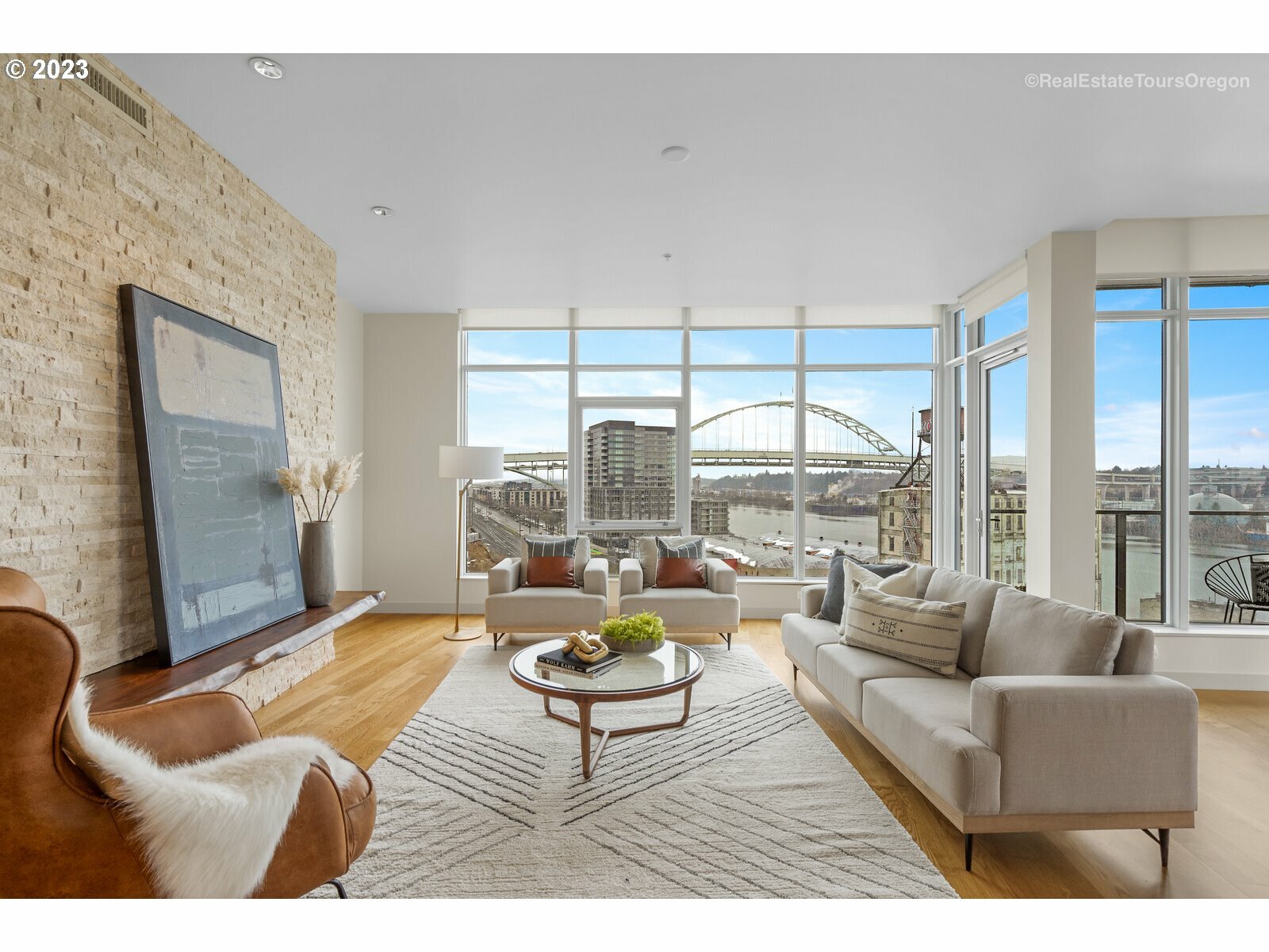 Property Photo: 949 NW Overton St 914 OR 97209