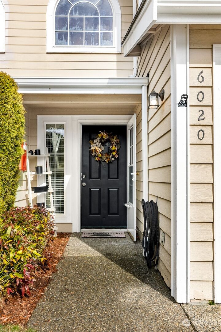 Property Photo:  6020 Merlot Lane SE  WA 98513 