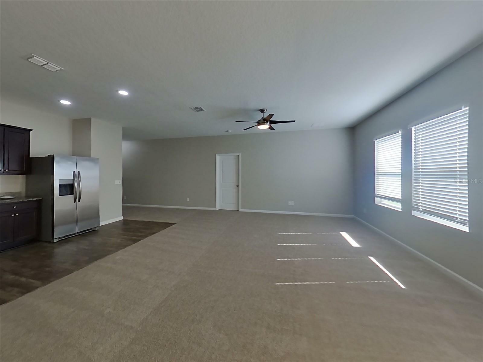 Property Photo:  15404 Ivory Gull Lane  FL 34753 