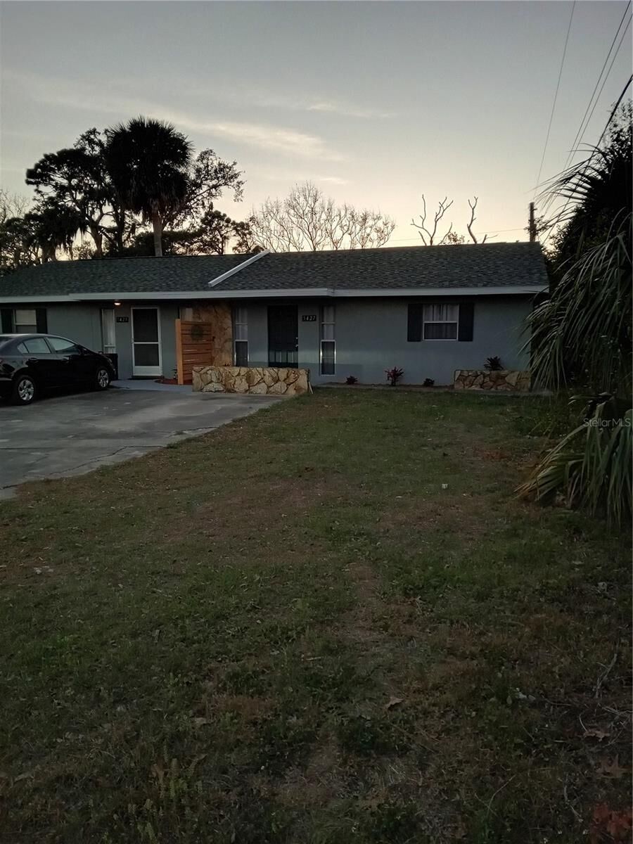 Property Photo:  5427 Shaw Street  FL 34652 