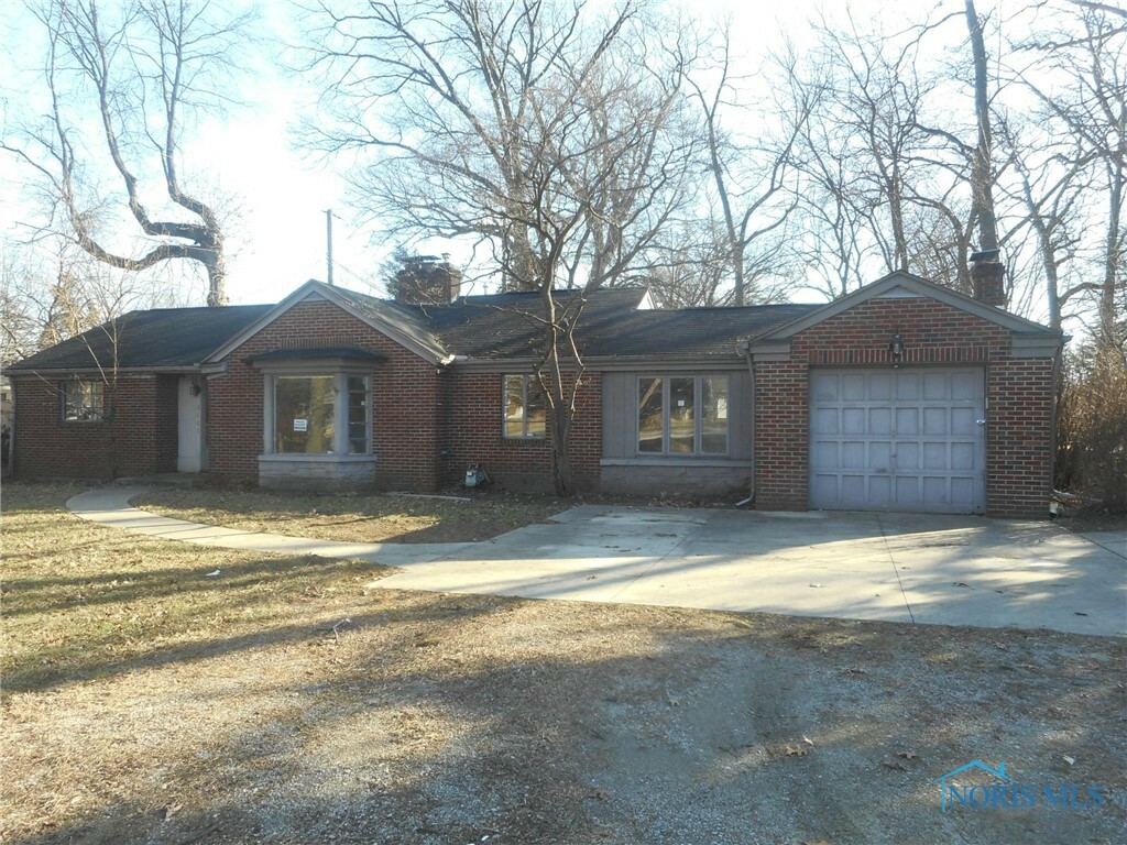 Property Photo:  3105 W Laskey Road  OH 43613 