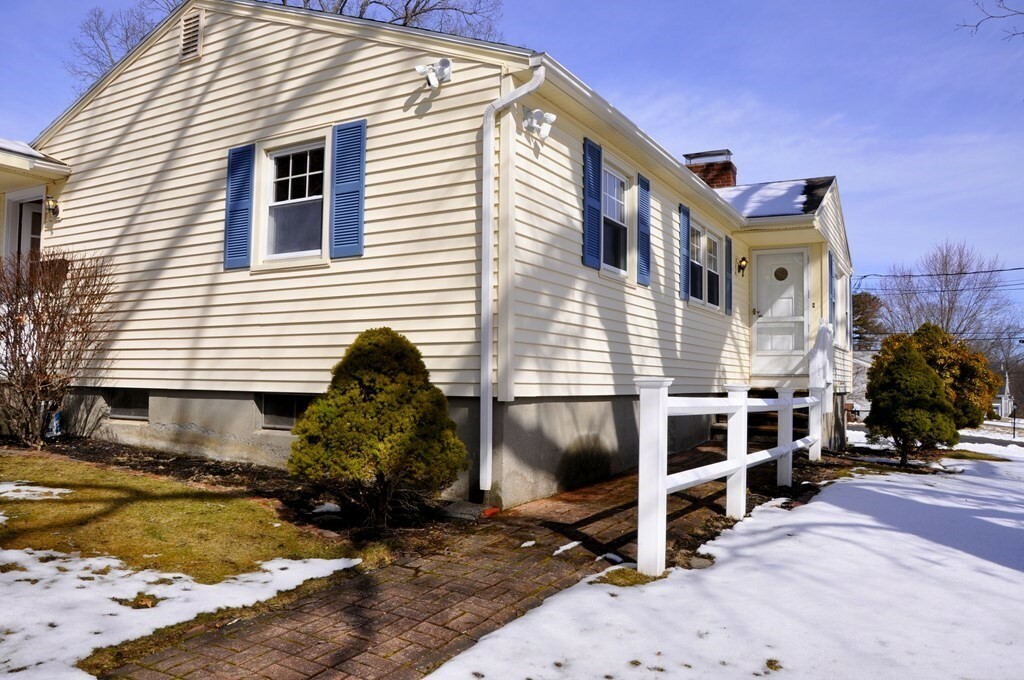 Property Photo: 109 North St MA 01545