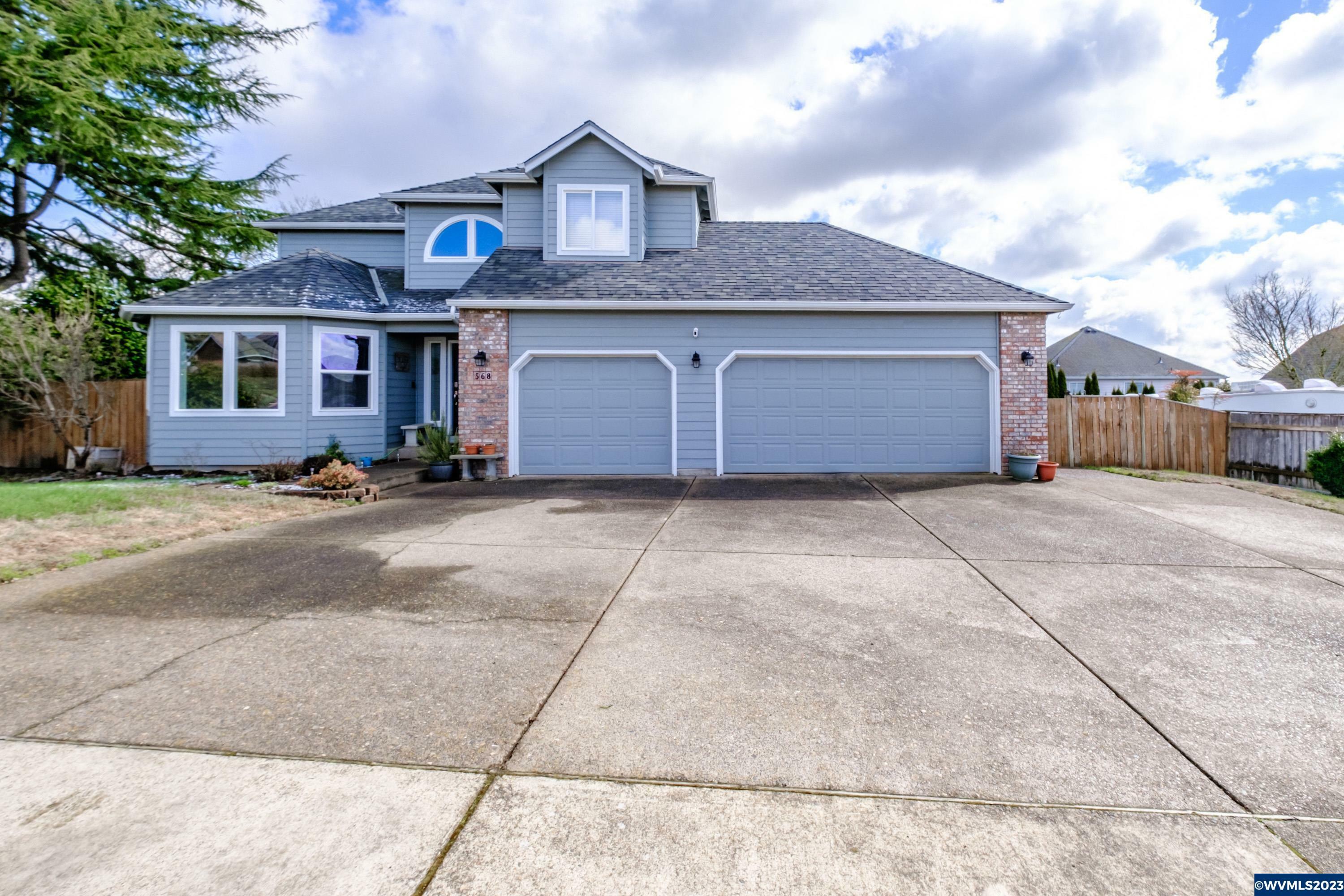 Property Photo: 568 Radio Ct NW OR 97304