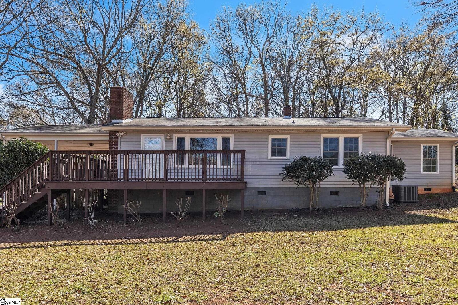 Property Photo:  130 Weaver Line Road  SC 29349-8700 