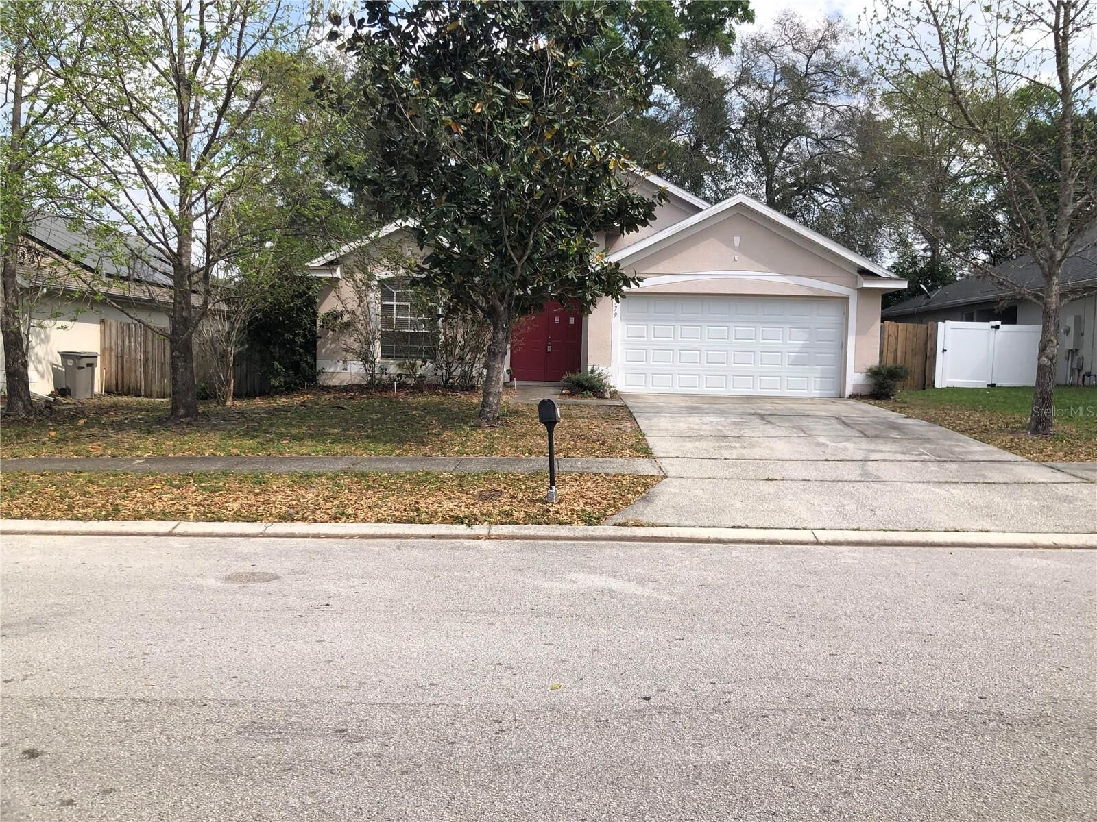 Property Photo: 1379 Acorn Circle FL 32703