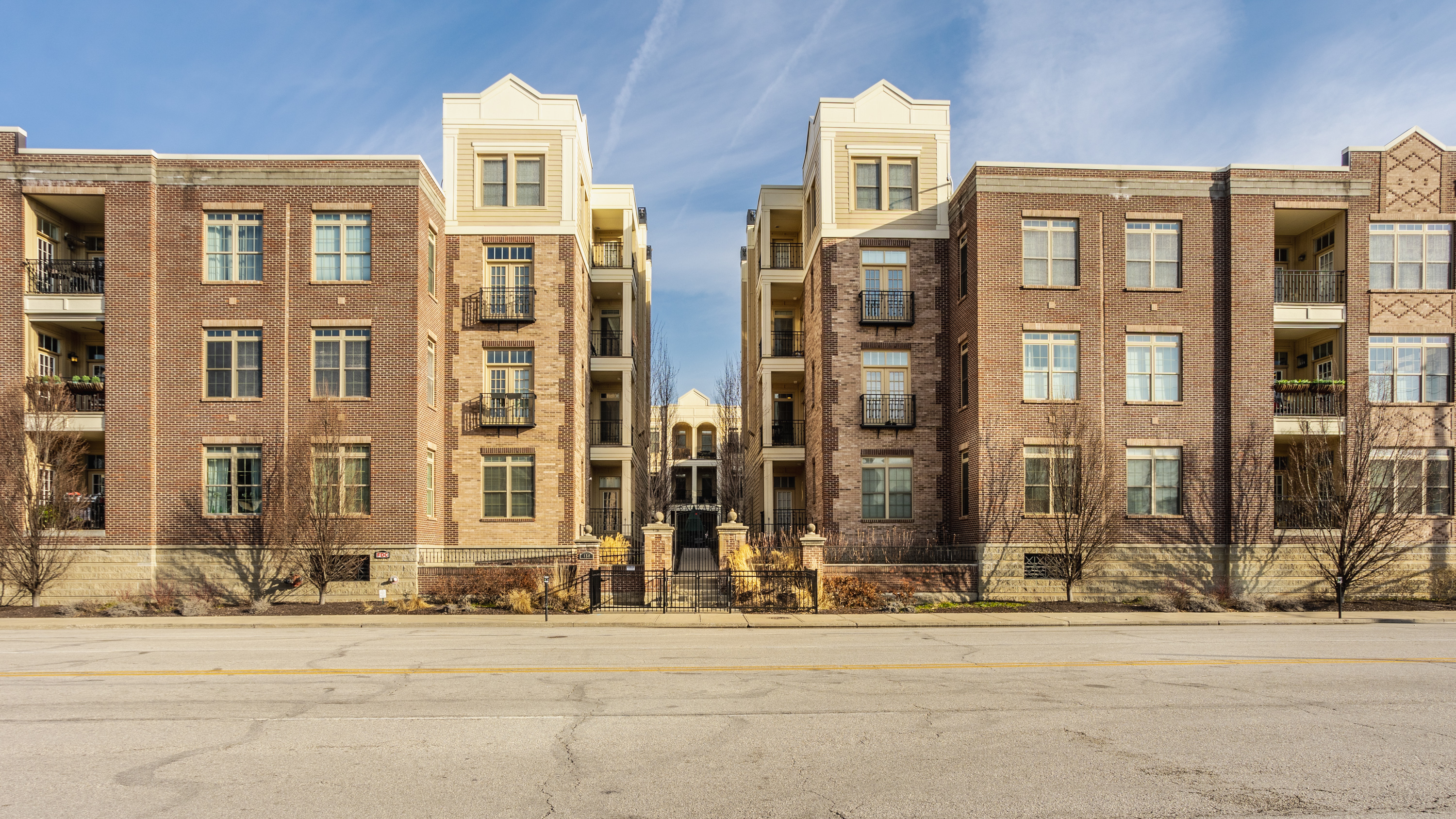 Property Photo: 450 E Ohio Street 204 IN 46204
