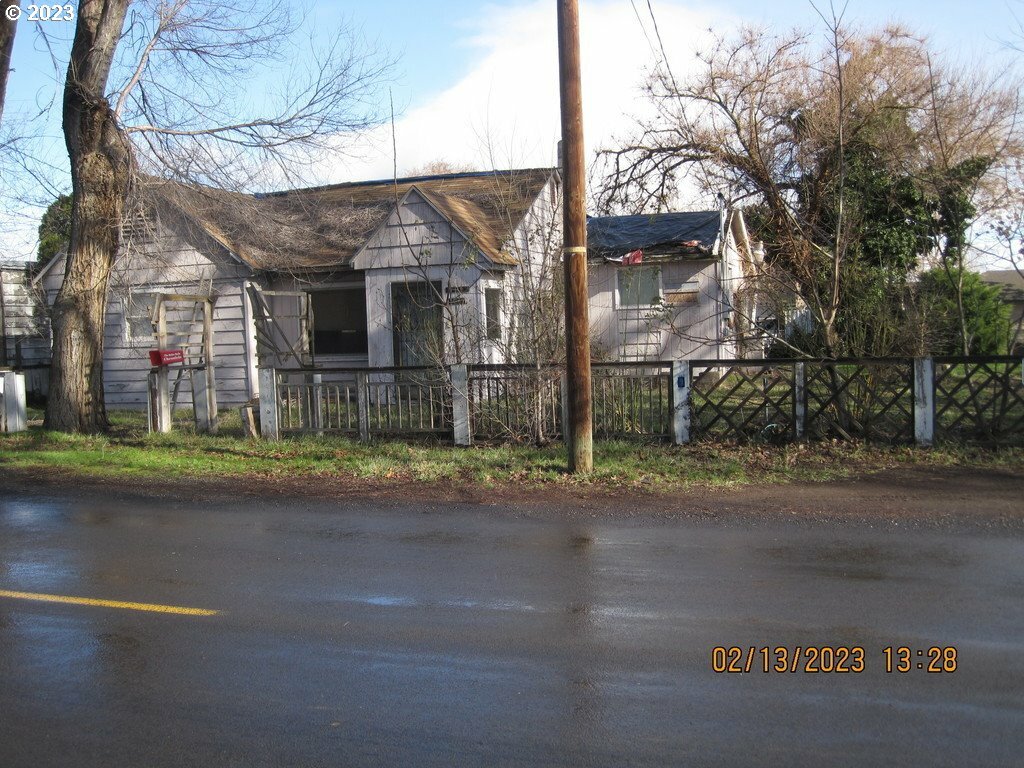 3239 W 7th  The Dalles OR 97058 photo