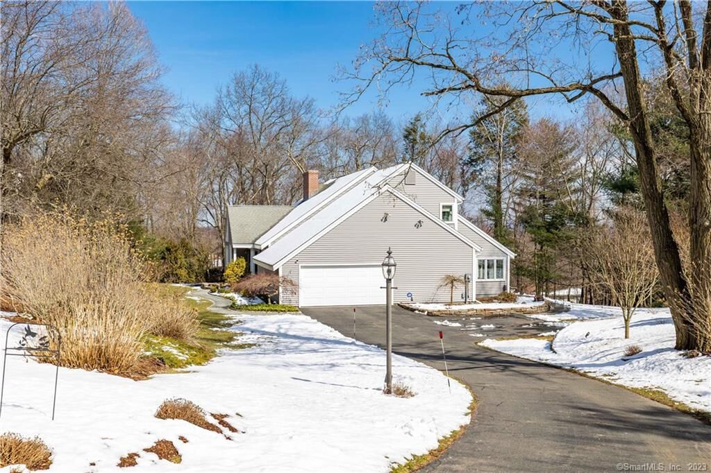 Property Photo: 20 Metacomet Drive CT 06026