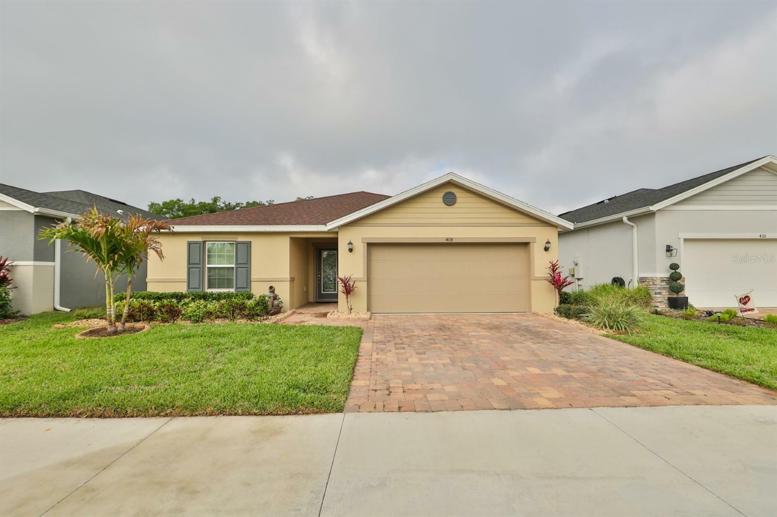 Property Photo:  408 Darcy Bluff Place  FL 33594 