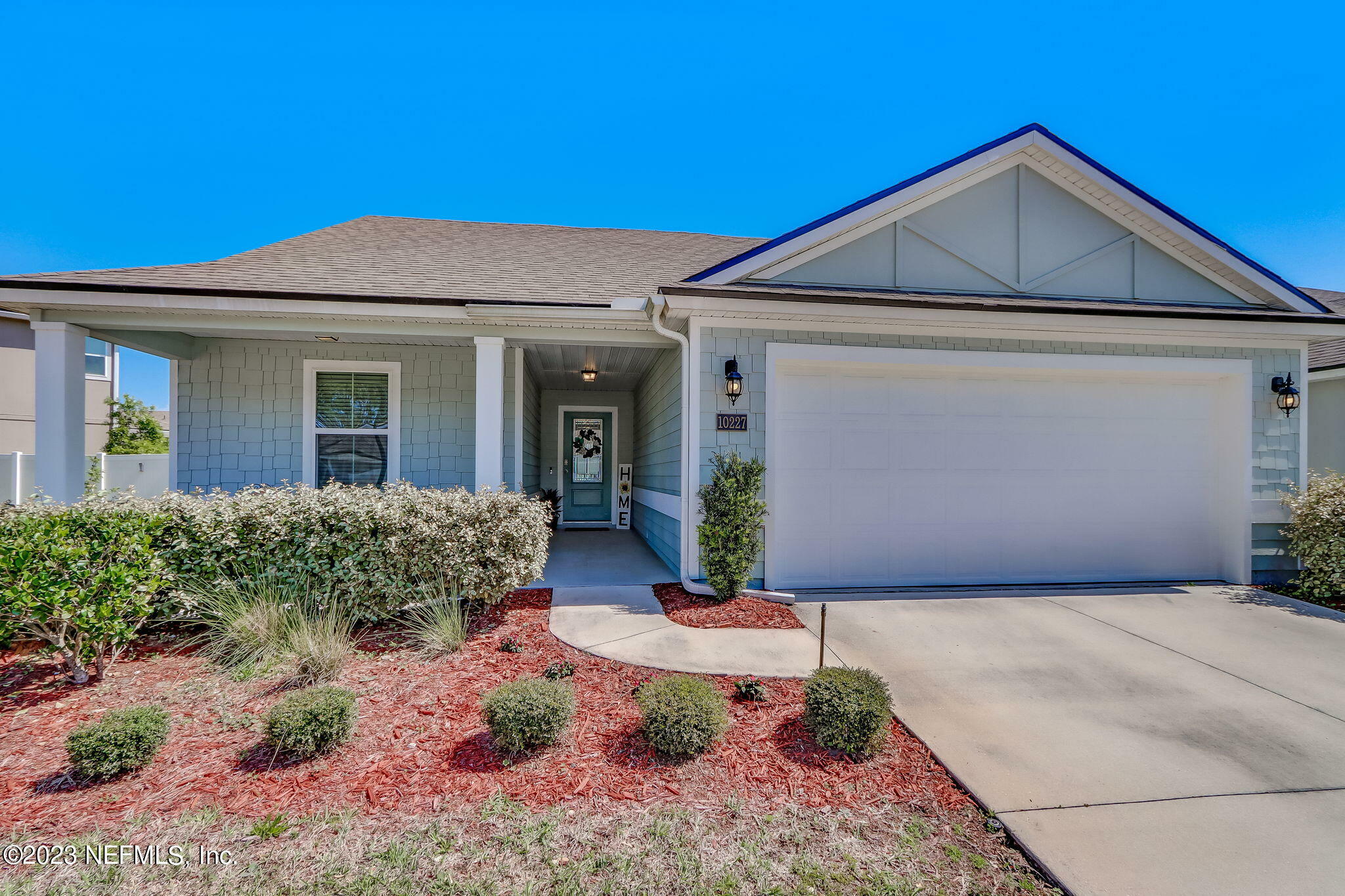 Property Photo:  10227 Bengal Fox Drive  FL 32222 